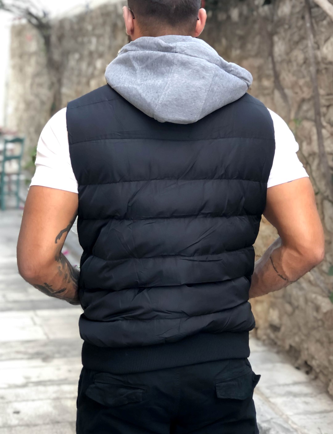 Ανδρικό μαύρο αμάνικο Jacket κουκούλα 833380T φωτογραφία